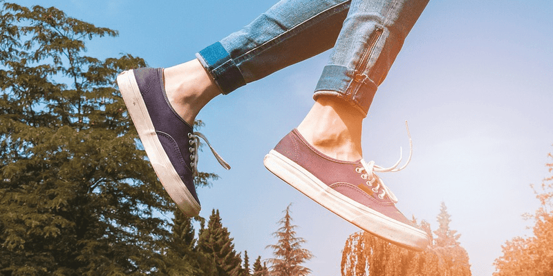 Fris je garderobe op met de 2024 lente schoenen trends